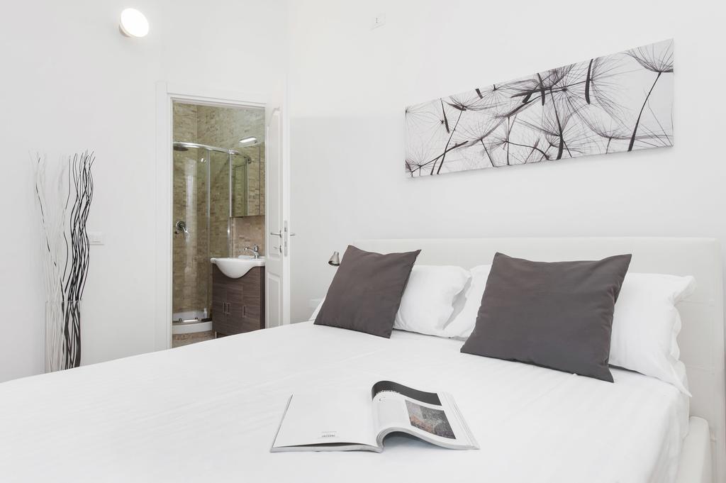 White Flat Colosseo Roma Quarto foto